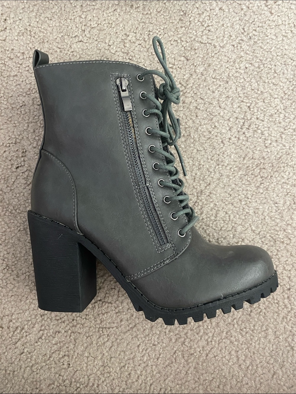 Dream Pairs Gray Lace-Up Block Heel Ankle Boots